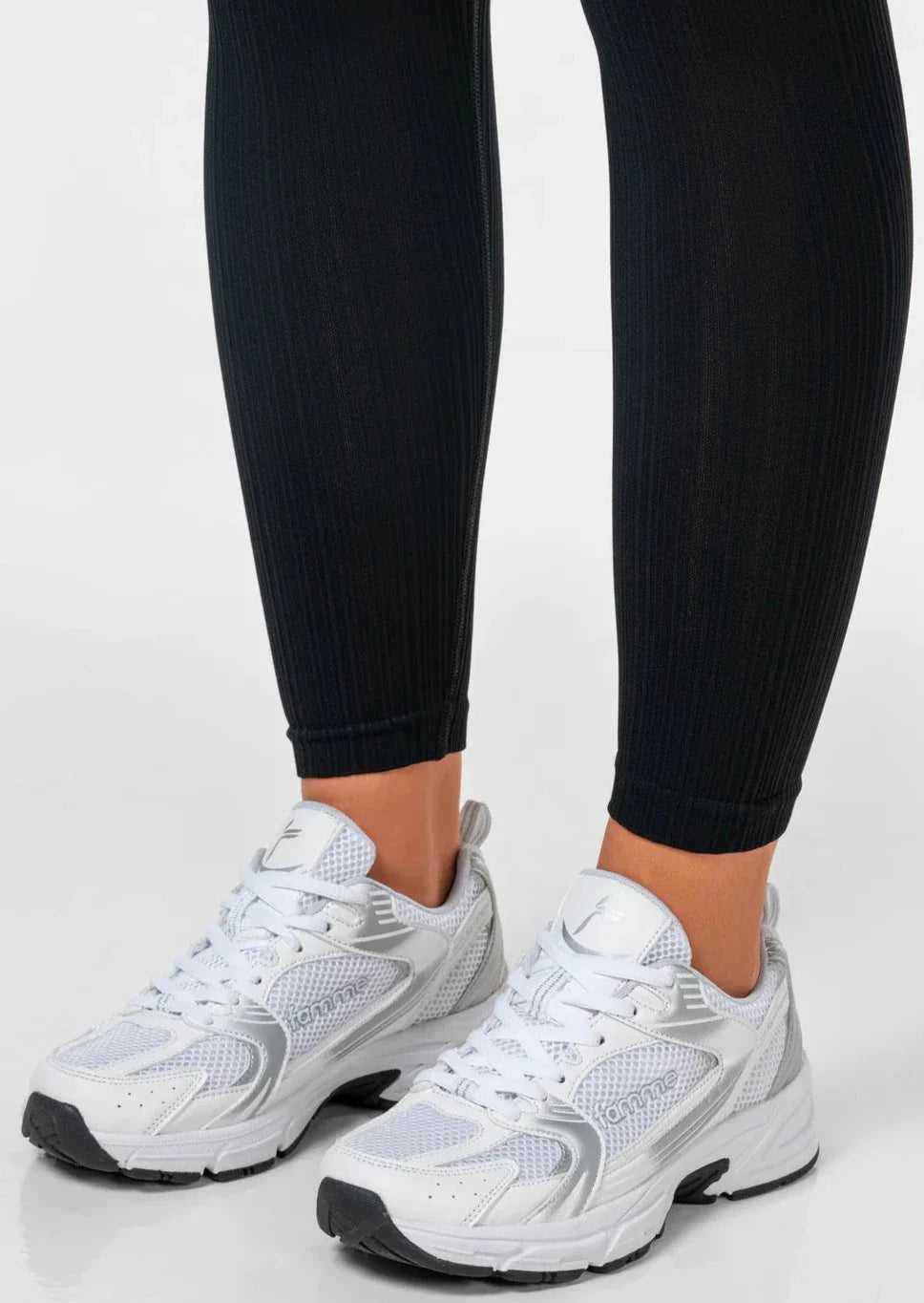 90s Trainers - Grey - for kvinde - FAMME - Sko