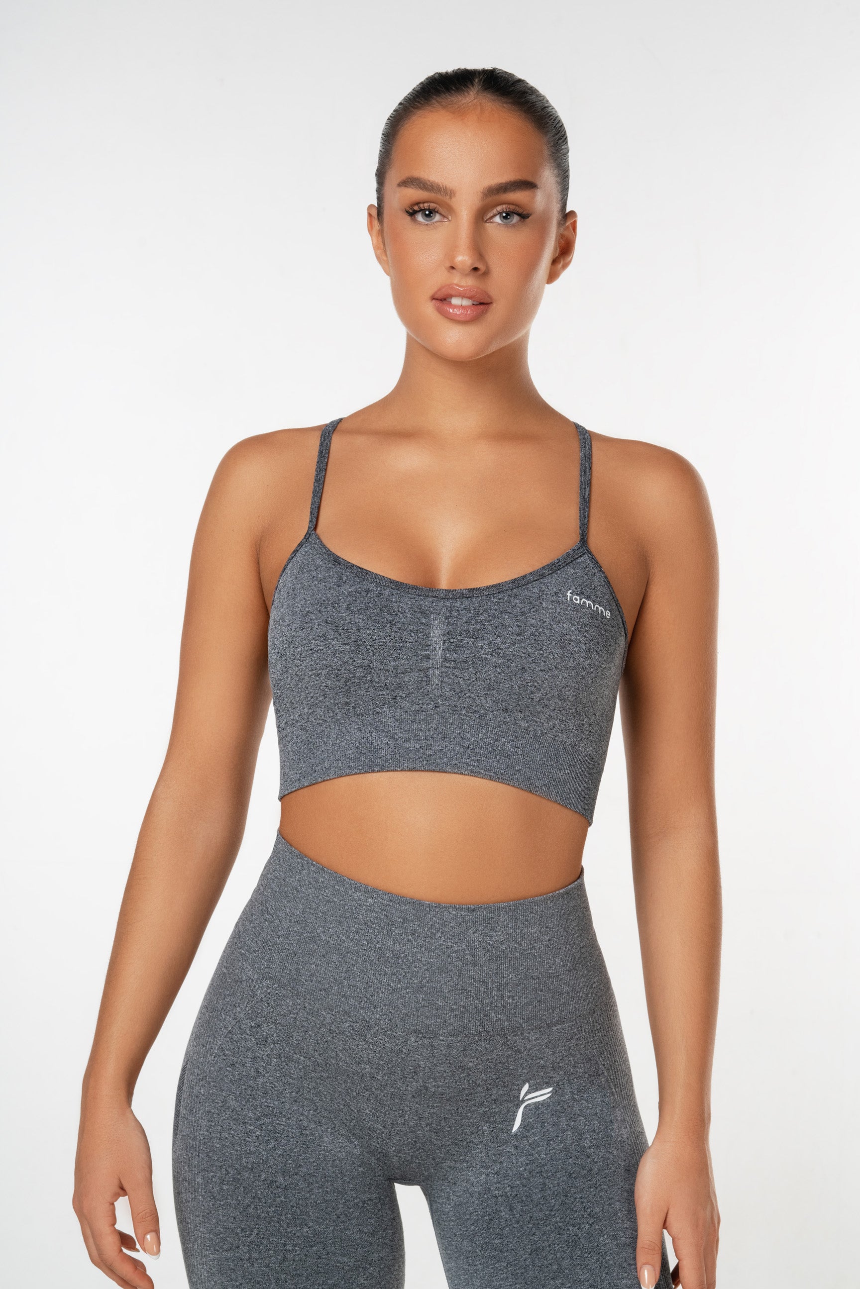 Dark Grey Peachy Scrunch Sports Bra - for dame - Famme - Sports Bra