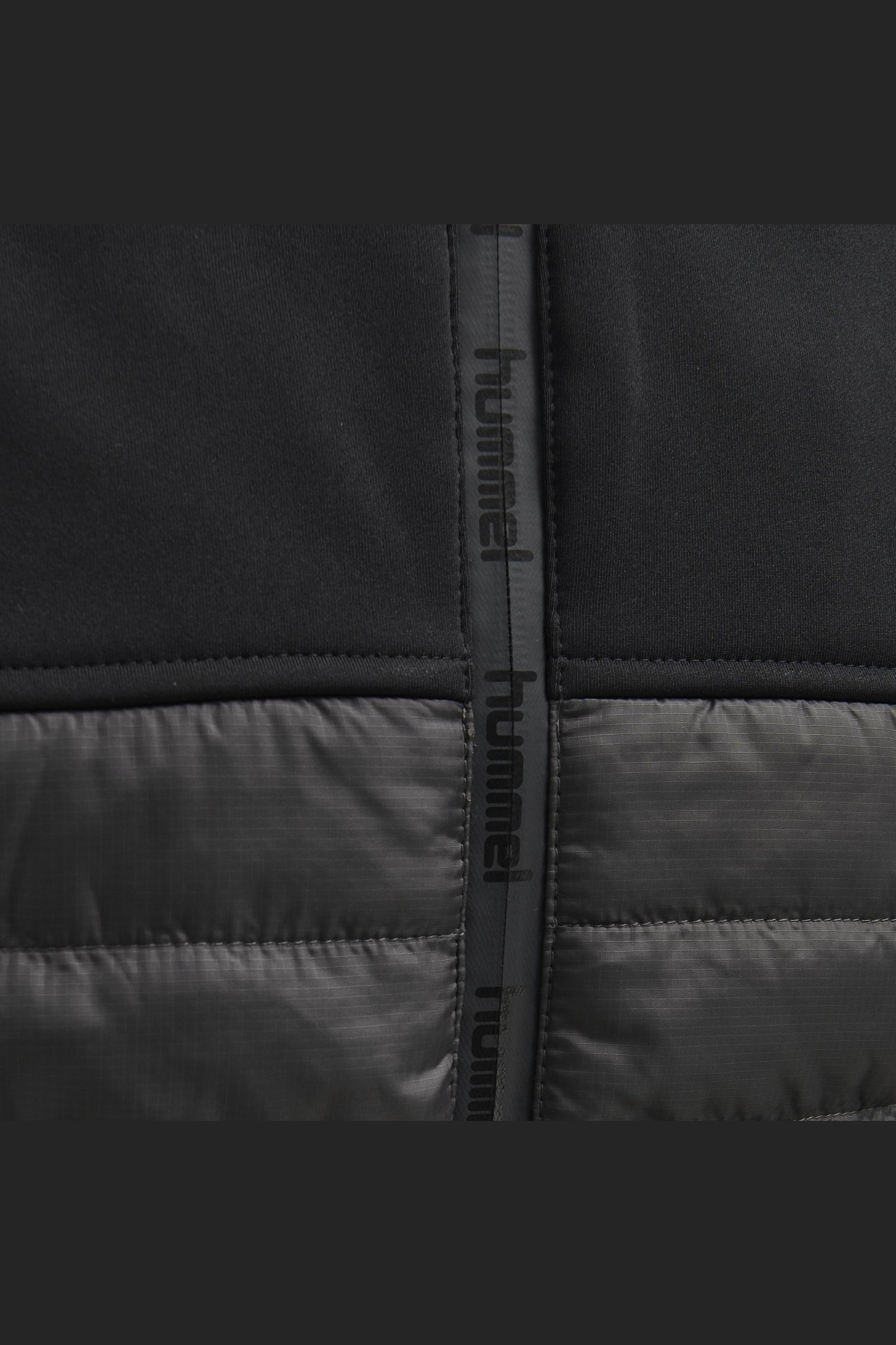 HUMMEL - Hmlnorth Hybrid Jacket - Black/asphalt