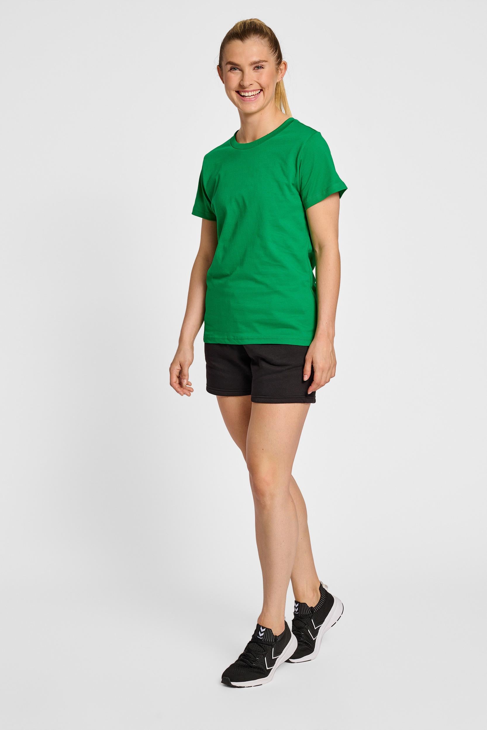 HUMMEL - Hmlred Heavy T-shirt S/s Woman - Jolly Green